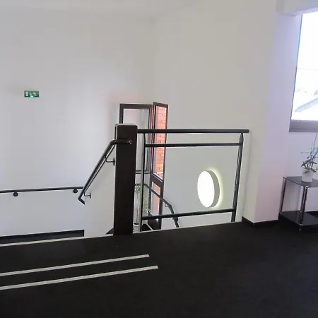 Le Joseph Hotell 2*