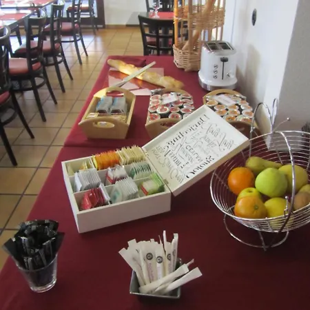 Отель Hotel Le Saint Joseph